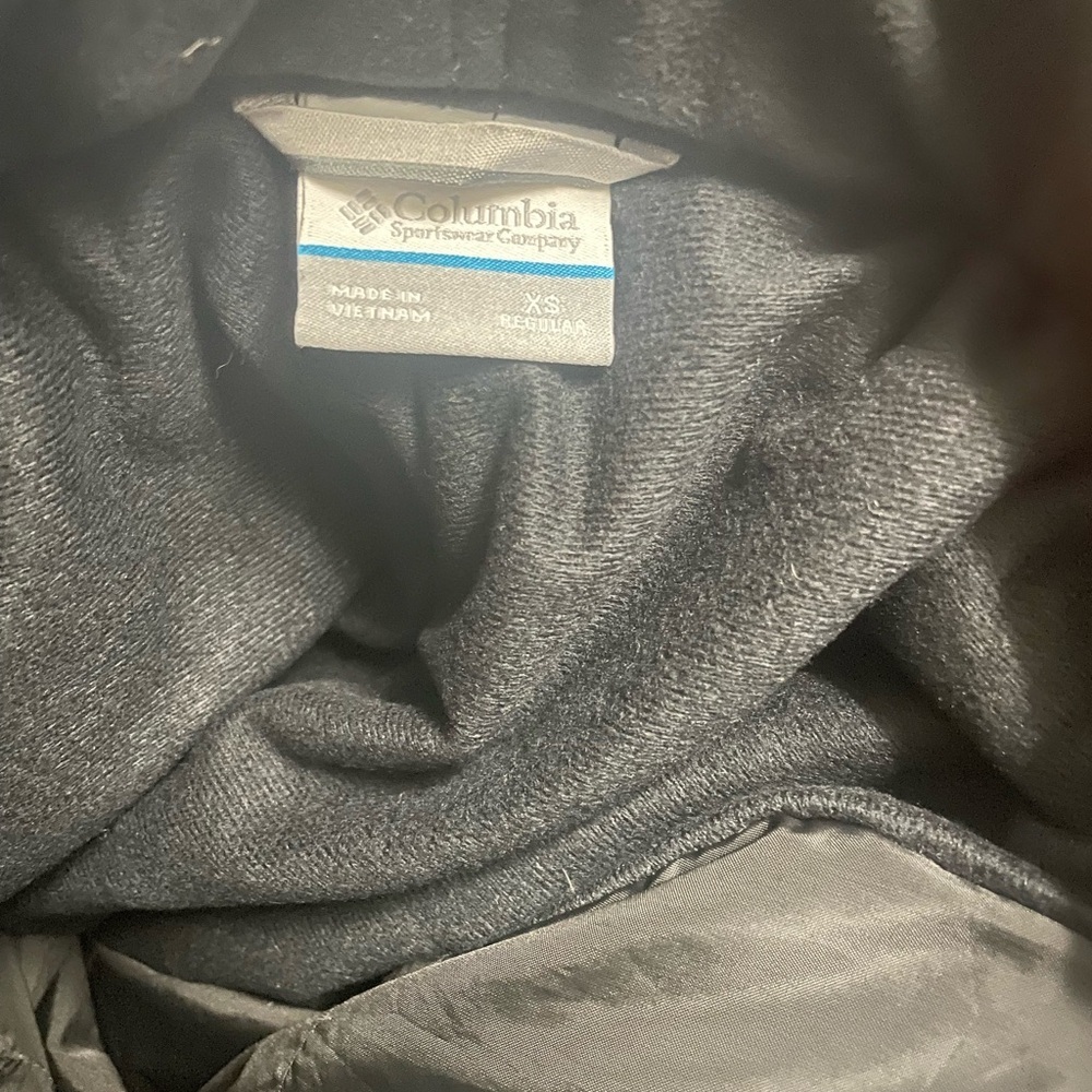 Woman’s Columbia Black Pants With Omni-Tech - Picture 6 of 8